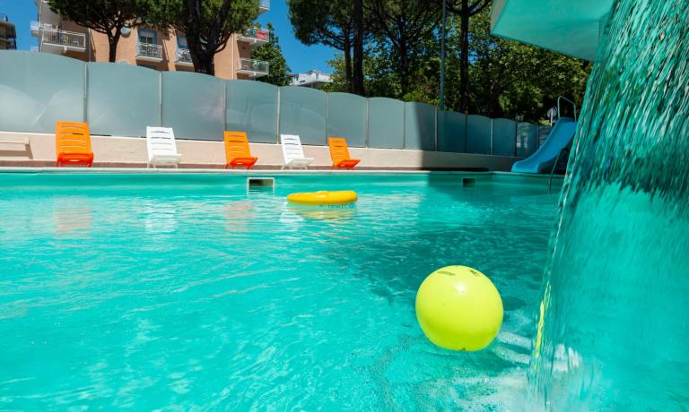 gambrinusrimini fr offre-plan-familles-enfant-gratuit-a-l-hotel-pres-de-la-mer-a-rimini-marebello 015